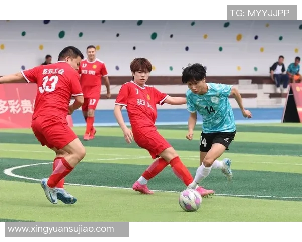 面具球星再掀绿茵风暴展现坚毅精神引领足球新传奇